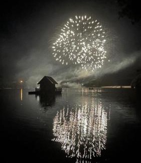 Saint-Gerons House | Chalets flottants lac saint Étienne Cantales