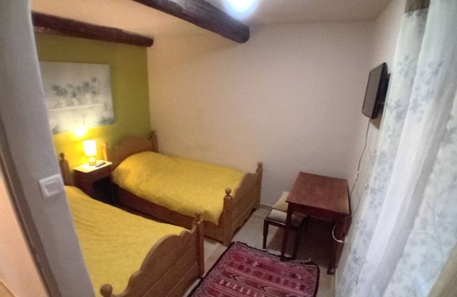 Saint-Chinian House | Chaleureuse Maison de Village Avec Jardin Attenant