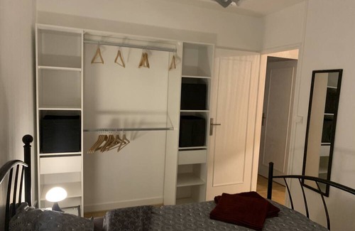 Chateauroux House | Chaleureuse Maison, Quartier Calme Hôpital