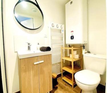 Laval Apartment | Chaleureux Appartement proche gare