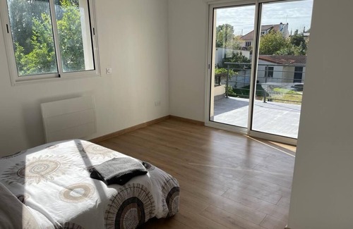 Sainte-Genevieve-des-Bois Hotel | Chambre Dans Maison D'hote