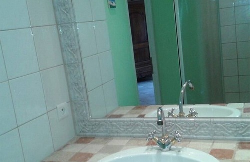 Ferrals-les-Corbieres Bed & Breakfast | Chamber limouxine