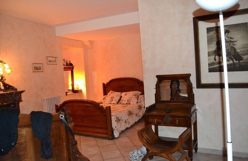 Ferrals-les-Corbieres Bed & Breakfast | Chamber limouxine