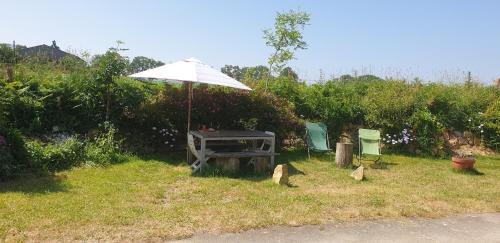 Mezieres-sur-Couesnon House | Chambre à la campagne