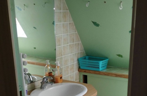 La Fagette House | Chambre à Louer Chez L'habitant, Salle de Bain et wc Espace Privé