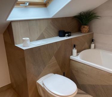 Guecelard House | Chambre 24h Le Mans