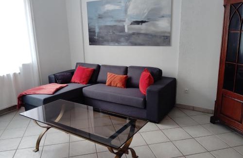 Thionville House | Chambre 3 Rose des Sables