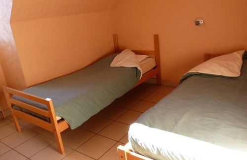 Pailherols House | Chambre 4-Twin room-Private Bathroom-Comfort-Garden view