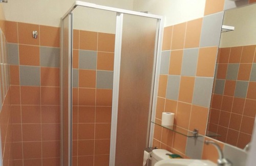 Pailherols House | Chambre 4-Twin room-Private Bathroom-Comfort-Garden view