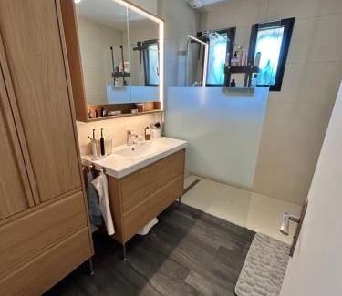 Longvic House | Chambre au calme parc de la colombière