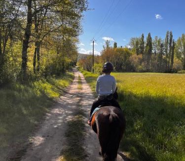 Aurignac House | Chambre au domaine du moulin du pont