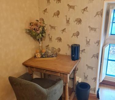 Saint-Remy-du-Plein House | Chambre avec Charme & Jardin