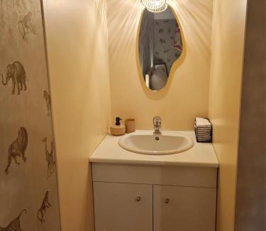 Saint-Remy-du-Plein House | Chambre avec Charme & Jardin