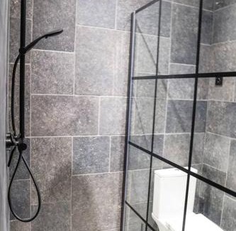 Leffe Apartment | Chambre avec SDB incroyable en plein centre-ville DINANT