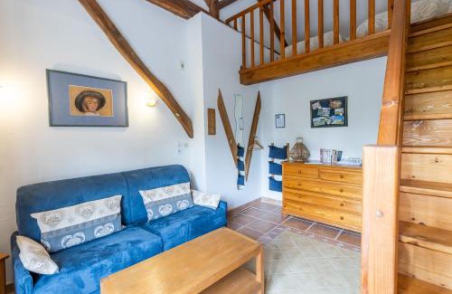 Auriac-du-Perigord Bed & Breakfast | Chambre Bleuet