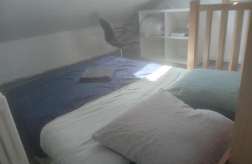 Renaze House | Chambre calme et sa mezzanine