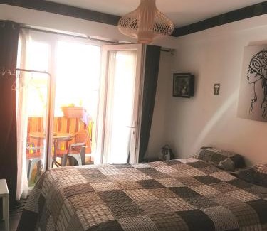 Saint-Sylvestre House | CHAMBRE CHEZ L'HABITANT - ROOM IN THE OWNER'S APARTMENT