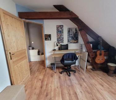 Liberation House | Chambre chez Manue