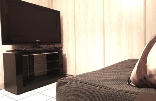 Stains Apartment | Chambre Cosy bien équipée proche RER aux Portes de Paris