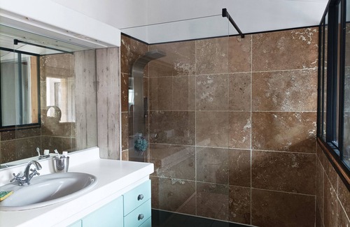 Merignac Bed & Breakfast | Chambre Cosy et Salle D'eau Indépendantes Dans Maison au Calme à Merignac Arlac
