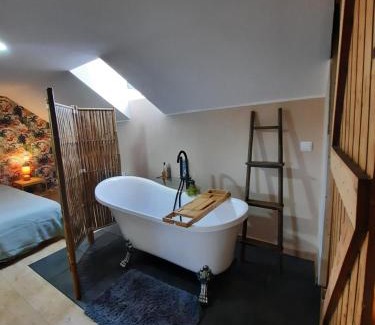 Mont-Louis Apartment | Chambre Cosy indépendante sans cuisine