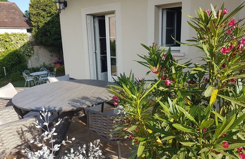 Montigny-sur-Loing House | Chambre D'hôte La Montignonne