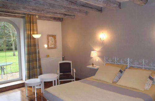 Saint-Germain-du-Puy Bed & Breakfast | Chambre d'Hôtes Le Domaine de Jacquelin