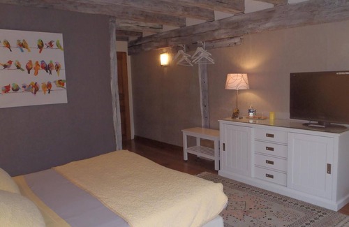Saint-Germain-du-Puy Bed & Breakfast | Chambre d'Hôtes Le Domaine de Jacquelin