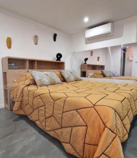 Allauch Bed & Breakfast | Chambre d'hôte Cigale jacuzzi et jardin privé