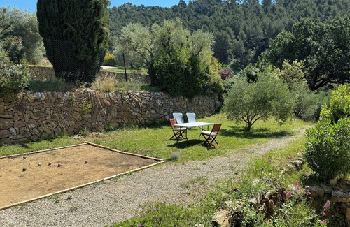 Evenos Bed & Breakfast | Chambre d Hôte