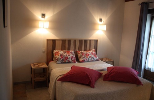 Saint-Loup-Geanges Bed & Breakfast | Chambre D'hôtes Christian Bobin