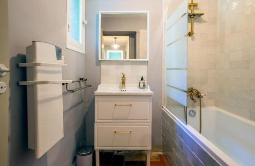 Montagnac House | Chambre d'hôtes dans les vignes proche de la mer