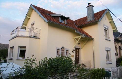 Vittel Bed & Breakfast | Chambre d'Hôtes Jules & Annette