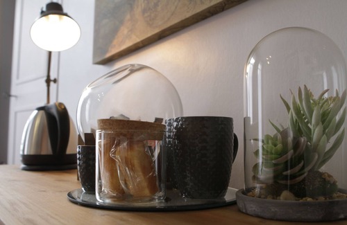 Centre Ville Bed & Breakfast | Chambre d'hôtes "Jules Verne" garden view. Breakfast included