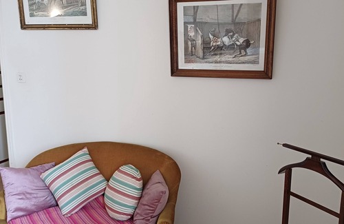 Montignac-Charente Bed & Breakfast | Chambre d'hote in Charentais house In the heart of a small village