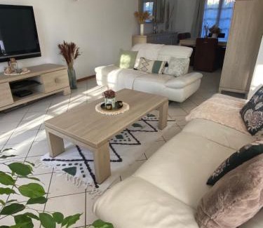 Brie-Comte-Robert House | Chambre dans maison près Disneyland Paris - 2