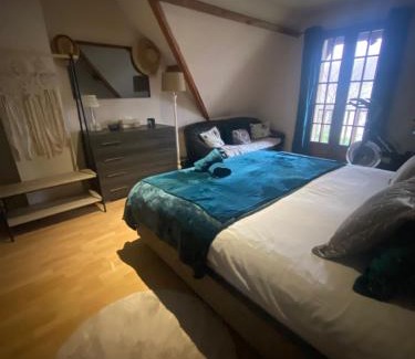 Brie-Comte-Robert House | Chambre dans maison près Disneyland Paris - 2