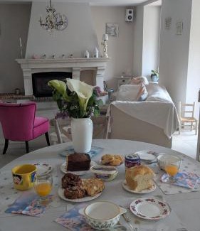 Saint-Andre-de-la-Marche House | Chambre dans un cadre bucolique avec petit-déjeuner