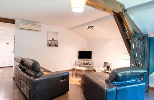 Mauleon-d'Armagnac Bed & Breakfast | Chambre d’hôtes Chêne with Air Conditioning – Serenity, Nature and Well-being in Gascony