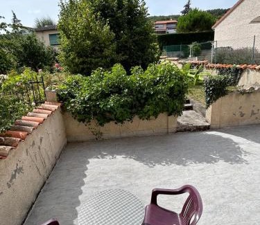 Chatel-Guyon Bed & Breakfast | Chambre double Au TREFLE DORT