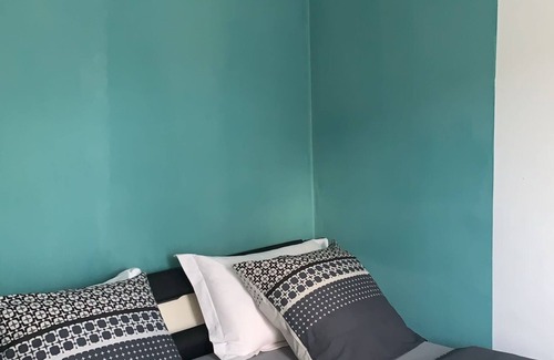 Antony Bed & Breakfast | Chambre Double Avec Douche Privée à Antony