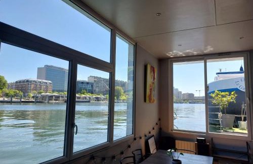 Sevres Boat Rental | Chambre en Seine chez Philippe