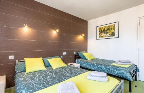 Chantonnay House | Chambre Familiale 3 personnes - N°9