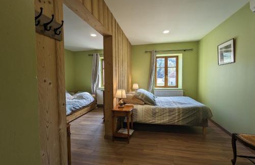 Rehaupal Bed & Breakfast | Chambre familiale climatisée avec accès jardin - FR-1-589-663
