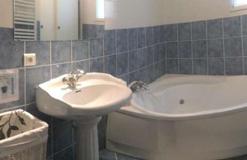 Corcoue-sur-Logne Bed & Breakfast | Chambre d'hôtes Sous Les Grands Chênes BOHEME