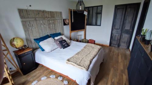 Saint-Hilaire-des-Landes House | Chambre retour en classe