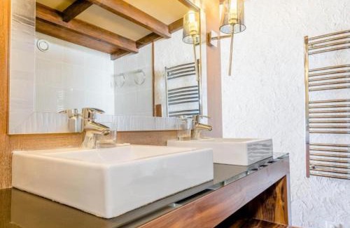 Les Deux Alpes Hotel | Chambre Hôtel Ibiza Spa - Hammam - Jacuzzis - Piscine Chauffée