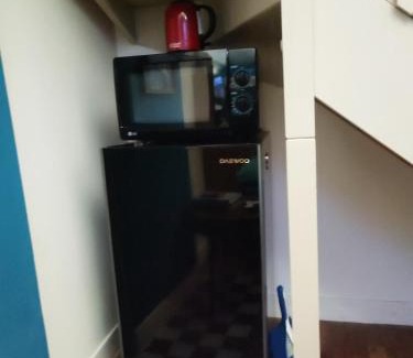 Bourg-l'Eveque House | Chambre indépendante avec salle de bains privée