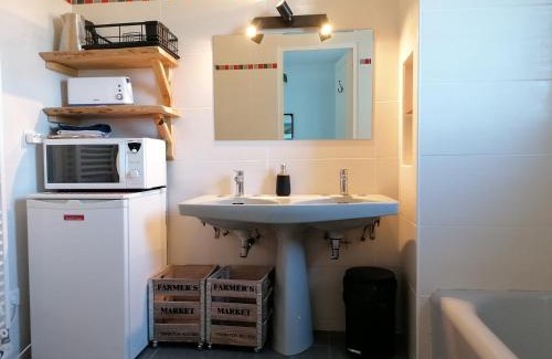 Urrugne House | Chambre indépendante avec WC et salle de bain