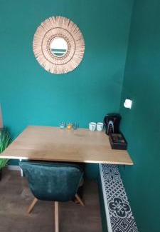 Veretz House | Chambre indépendante piscine en saison petit déjeuner inclus